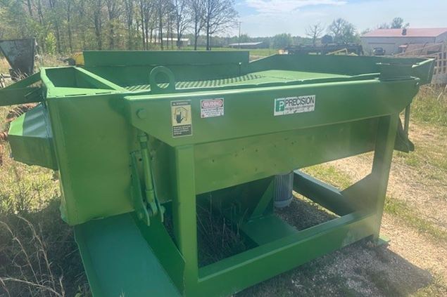 Precision Husky 7 x 7 Chip Screen